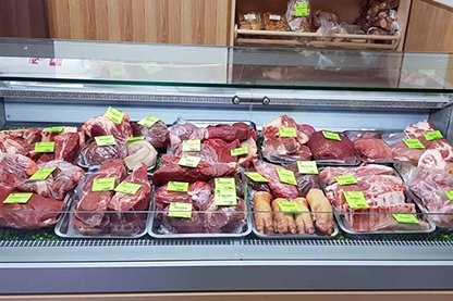 В торговые точки КФХ «Комарова» мясо теперь завозят дважды в день